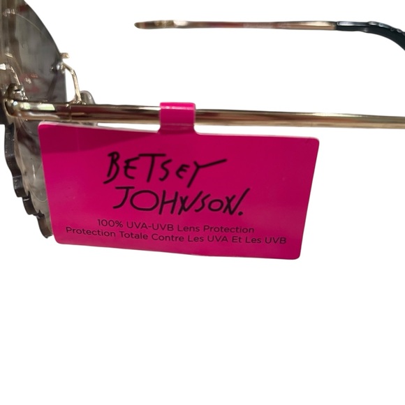 Betsey Johnson Butterfly Rimless Jewel Detail Sunglasses Gold - Picture 7 of 9